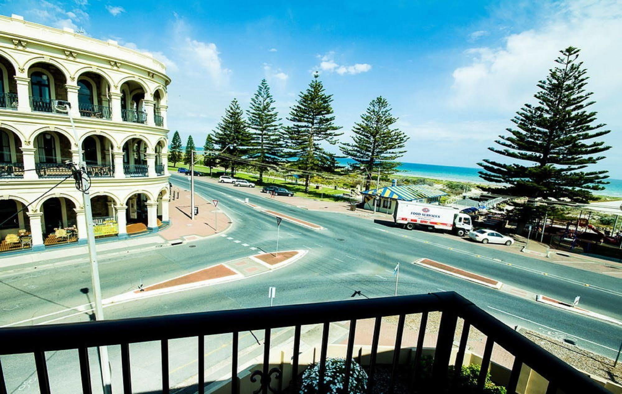 Largs Pier Hotel Adelaide Exteriör bild